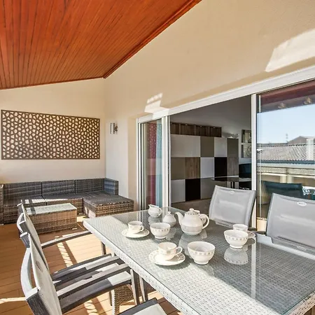 Dom wakacyjny Herault Terrace Premium 2-bedroom With Terrace & In *