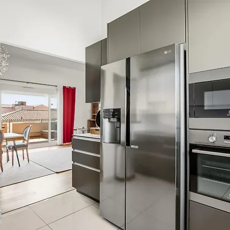 Herault Terrace Premium 2-bedroom With Terrace & In *