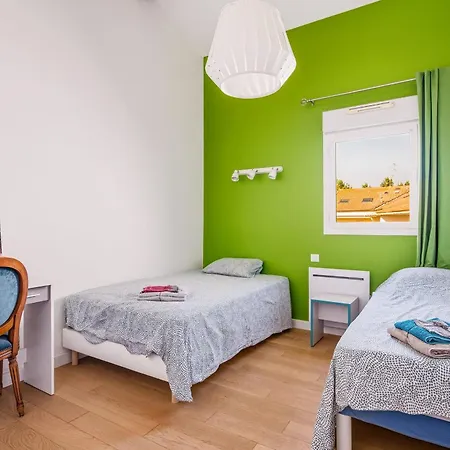 Herault Terrace Premium 2-bedroom With Terrace & In