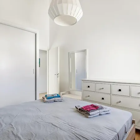Terrasse De Lhérault Hochwertige 3-zimmer-wohnung Mit Terrasse